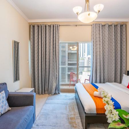 RH- Burj Al Nujoom, Downtown, trendy studio near Dubai Mall Zewnętrze zdjęcie